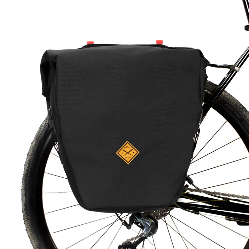 RS_PAN_LRG_BLK_Pannier-Large_Black.jpg