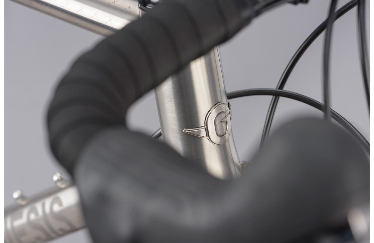 Genesis Croix De Fer Titanium