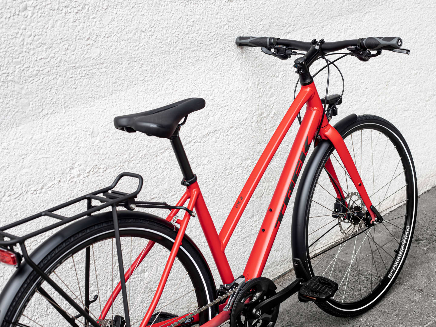 Trek FX 2 Disc Equipped Stagger