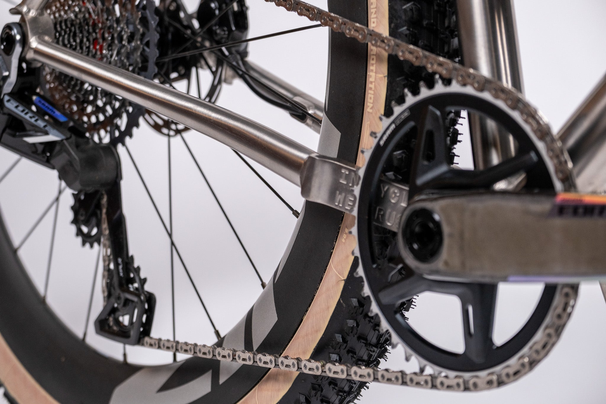 Custom Gloria All Gravel Titanium Bike Builder