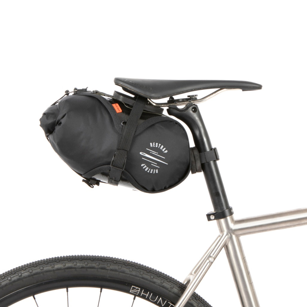 RS_RSB_STD_BLK_RaceSaddleBag_7Litres.jpg