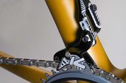 1x Race W Chain Guide, Black Anodised