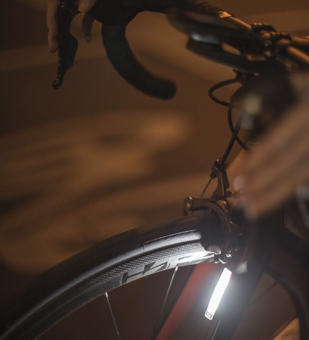 Plus Light Front - Black