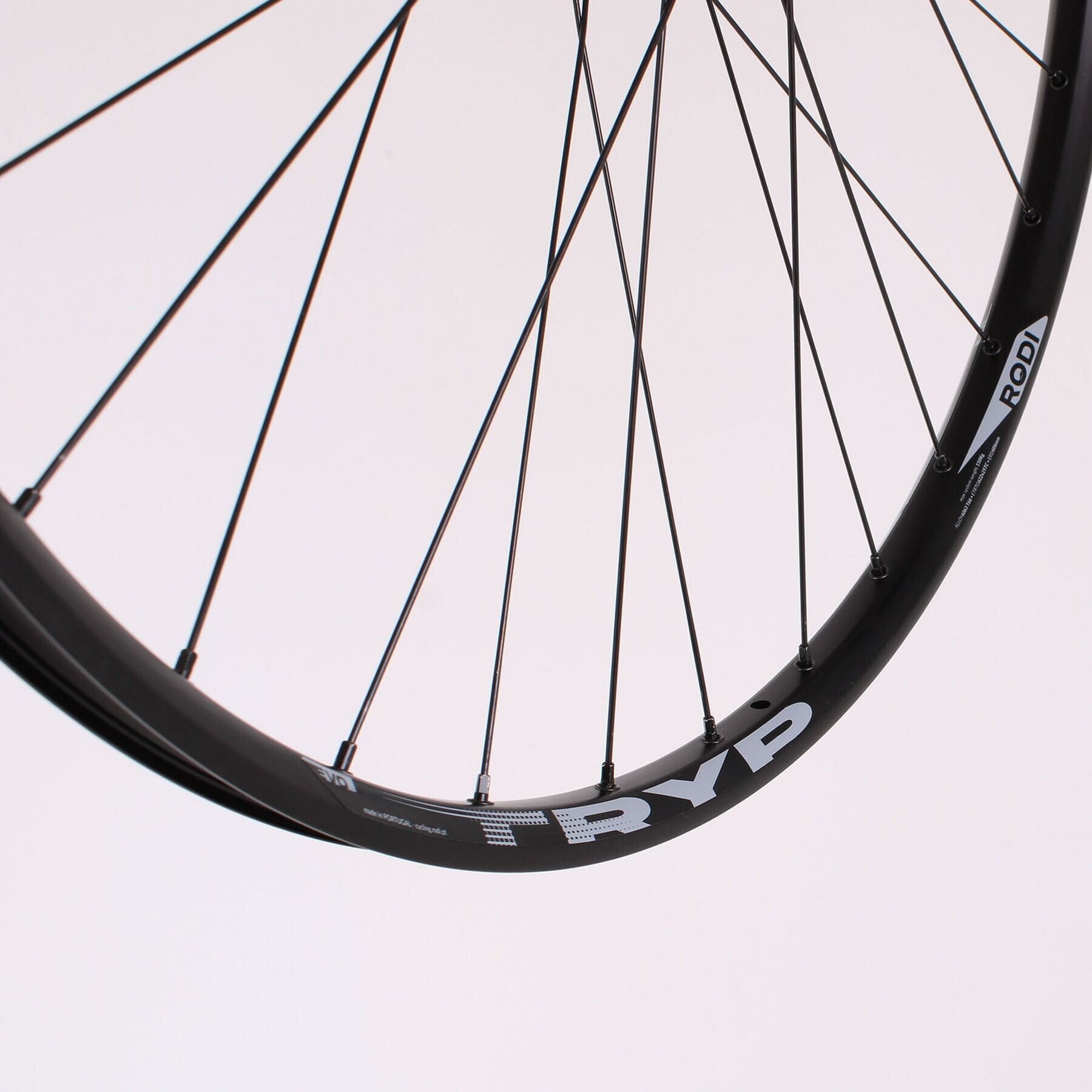 M25 v2 110x15mm Boost Front Wheel 29