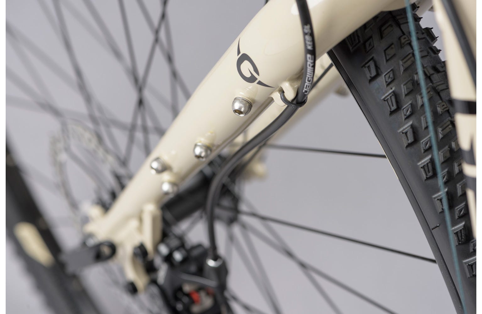 Genesis Croix De Fer 10