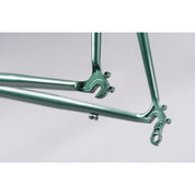 Genesis Equilibrium 725 Frameset